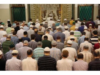 Bursa Gazi Orhan Cami’nde Teveccüh Namazı