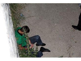 Madde Bağımlısı Genç Dereye Düştü