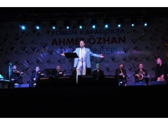 Ahmet Özhan, Nevşehir’de Sevenleriyle Buluştu
