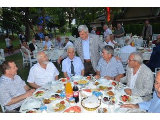 Kocaeli’de Eski Ve Yeni Belediye Başkanları İftarda Buluştu