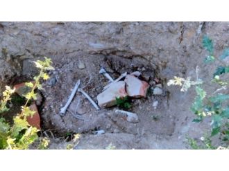 Bursa’da Defineciler Tarihi Mezarlıkları Talan Etti