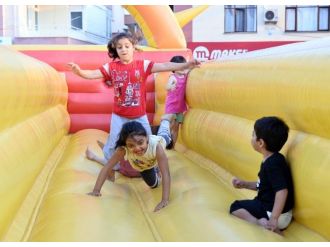 Uysal’a Sevgi Seli