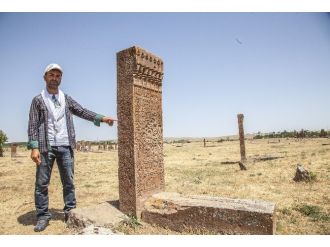 (Özel Haber) - Selçuklu Mezarlığı’nda İlk Defa Görüldü