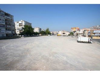 Bayraklı’daki Çay Mahallesine Yeni Pazar Yeri