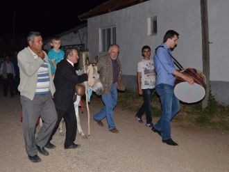 (Özel Haber) İmece Usulü İle Davul Çalıyorlar
