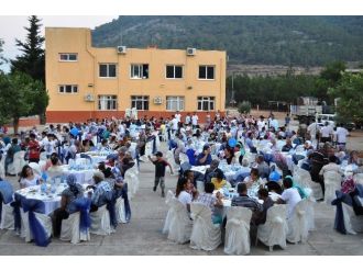 Akkuyu Ngs Çalışanları Büyükeceli Halkı İle İftarda Buluştu