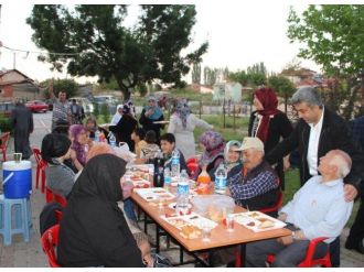 İki Mahalle Bir İftarda Buluştu
