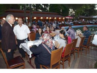 Mahalle Muhtarları Ve Stk’lara İftar