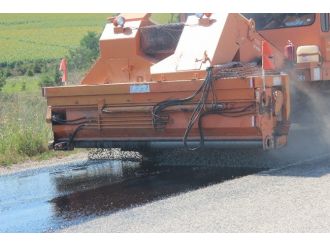 Sıcaktan Eriyen Asfaltlar Onarıldı