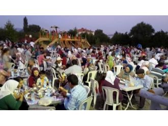 Ortaca’da 800 Kişilik İftar Ve Sakal-ı Şerif Ziyareti