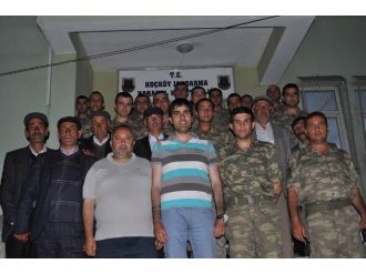 Arpaçay Kaymakamı İftarı Mehmetçikle Açtı