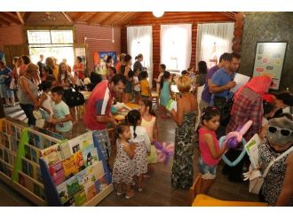 Mezitli’de ’Kitap Okuyan Çocuklar Oyun Kitaplığı’ Hizmete Girde