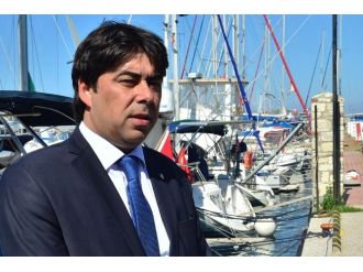 Foça Kalesi Unesco’ya Göz Kırpıyor