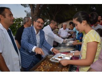 Başkan Çelik İftarda Yeşilköy Halkıyla Buluştu