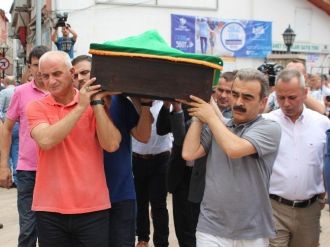 Beyin Tümöründen Vefat Eden 5 Yaşındaki Selim Toprağa Verildi