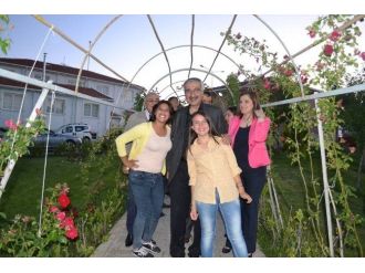 Sevgi Evlerinde İftar Yemeği