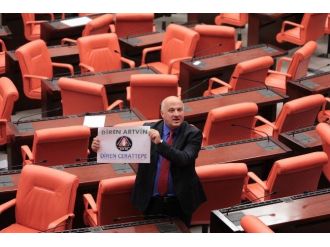 Chp’li Vekilden Meclis’te 24 Saatlik Eylem