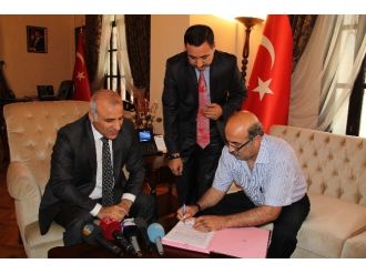 İhalesi Biten Spor Sahalarının Protokol İmzası Atıldı