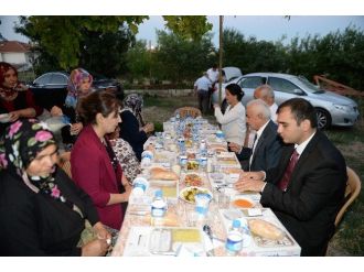 Edirne Valisi Şahin Köyde İftar Yaptı