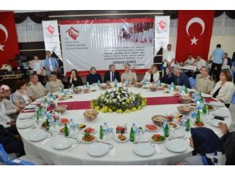 Şehit Aileleri Ve Gaziler İftarda Buluştu