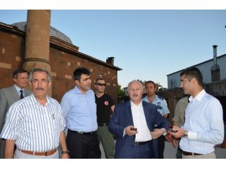 Vali Öztürk Adilcevaz’da İftar Yemeğine Katıldı