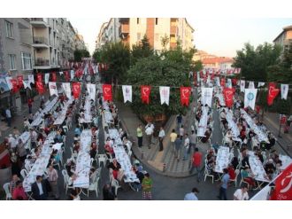 Sokak İftarlarının Son Adresi Merkez Mahallesi Oldu