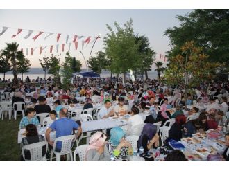 Başiskele Sahili İftarda Bir Araya Geldi