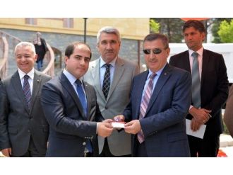 Vali Şerif Yılmaz: Başkan Musa Yılmaz Ve Meclis Üyeleri Parti Farkı Gözetmeksizin Çalışıyor