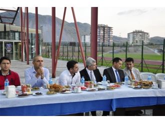 Gençlik Hizmetleri Ve Spor İl Müdürlüğü Personeli İftarda Buluştu