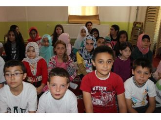 (Özel Haber) Kuran Ve Edebiyat Sevgisi Bir Arada