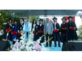 Gtü İlk Mezunlarını Verdi
