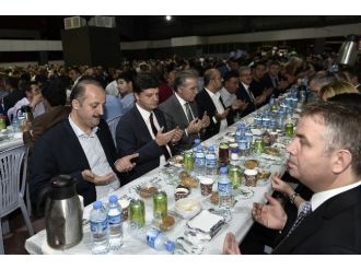 Mamak, Ak Parti Genel Başkan Yardımcısı Mehmet Ali Şahin’i İftarda Ağırladı