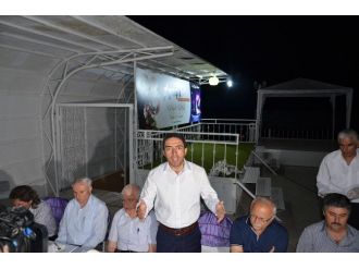 Chp İftar Yemeği Verdi