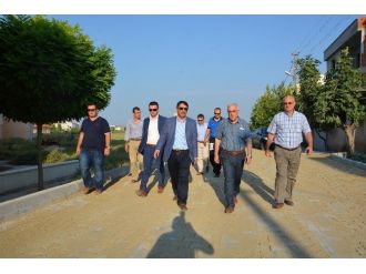 Başkan Çelik Parke Taşı Döşeme Çalışmalarını İnceledi