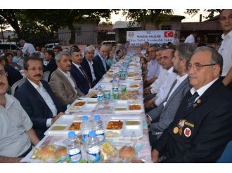 İftar Vakti, Akhisar’da Kardeşlik Vakti Oldu