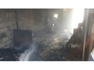 Van’da Tandırlık Yangını Korkuttu