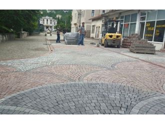 Belediyeden Sokaklara Arnavut Kaldırımı