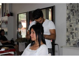 Berberler Ve Kuaförler Yasadan Endişe Duyuyor