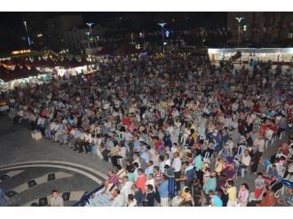 Kur’an Sevgisi Meydanları Doldurdu