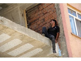 İntihara Teşebbüs Eden Şahsı Polis Kurtardı