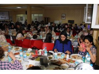 Gençlik Hizmetleri Ve Spor İl Müdürlüğü Personeli İftarda Bir Araya Geldi