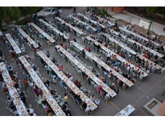 Aksaray’da Toplu İftar Ve Mahalle Meclisi Toplantıları Sürüyor