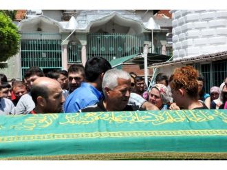 Uşak’taki Kazada Hayatını Kaybedenler Toprağa Verildi