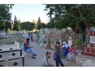 Silvan’da Mezarlıkların Temizlenmemesine Tepki