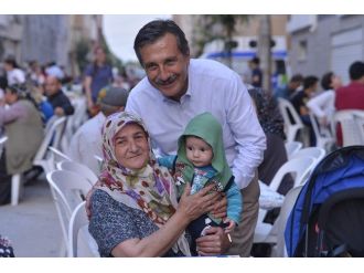 Tepebaşı’nda İftarın Adresi Ömerağa Ve Hoşnudiye Oldu