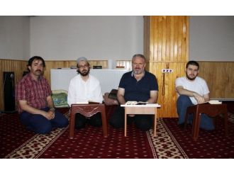 Baba-oğul İtikafa Girdiler