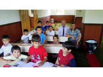 Esnaftan Kur’an Kursu Öğrencilerine Hediye