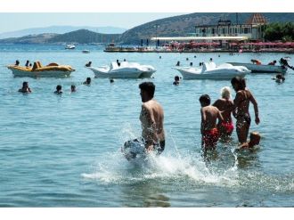 Sahillerde Bayram Yoğunluğu Başladı