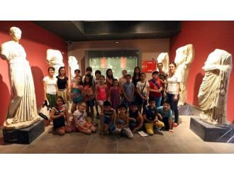 Kültür Merkezi Öğrencilerine Katılım Belgesi Verildi