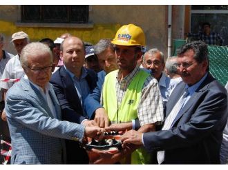 Hayırsever İş Adamının Yaptıracağı Caminin Temeli Törenle Atıldı